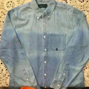 NWOT Abercrombie & Fitch lightweight distressed denim button down shirt